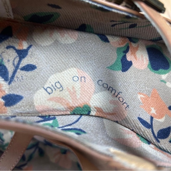 BOC Tan Leather Flats with Strap and Rounded Toe - Picture 6 of 9